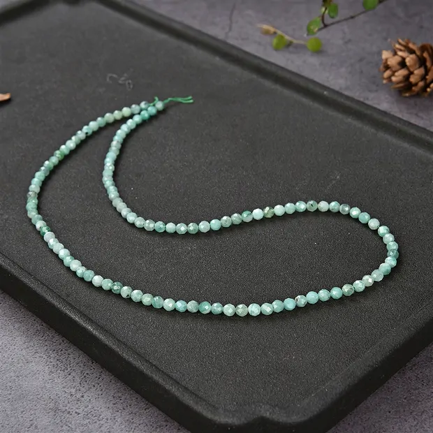 String Beads, Emerald, faceted, 03,5- 04,0mm | wholesaler gems & healing stones
