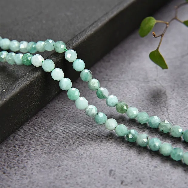 String Beads, Emerald, faceted, 03,5- 04,0mm | wholesaler gems & healing stones