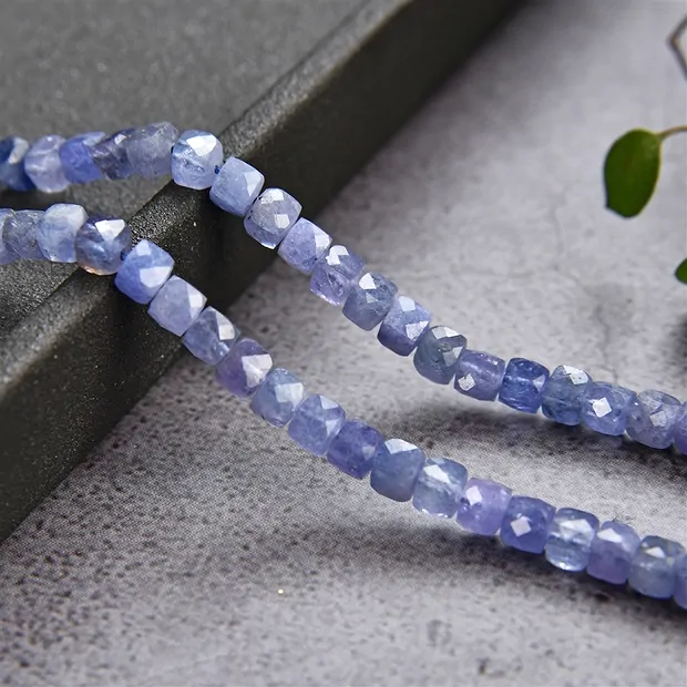 Rang de collier, tanzanite, 04mm, facetté | Marco Schreier