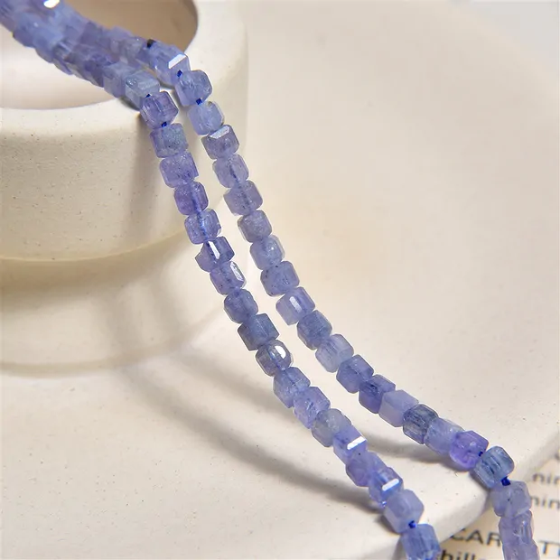 Cubo a fili, tanzanite, 03 mm, sfaccettato | grossista gemme e pietre curative