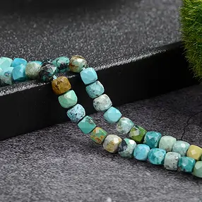Stringed beads, Turquoise (stab.), 04mm, faceted (39cm) | Marco Schreier