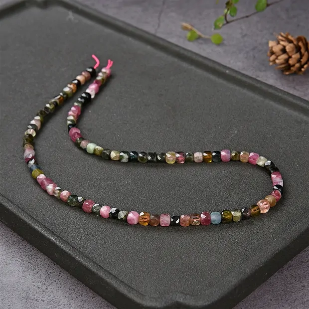 Rang de colliers, Tourmaline (polychrome), facettes, 04mm (38cm) | Marco Schreier