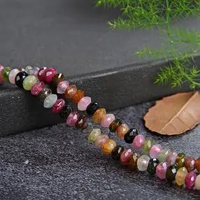 Rang de colliers, Tourmaline (polychrome), facettes, 03 x 05mm | Marco Schreier