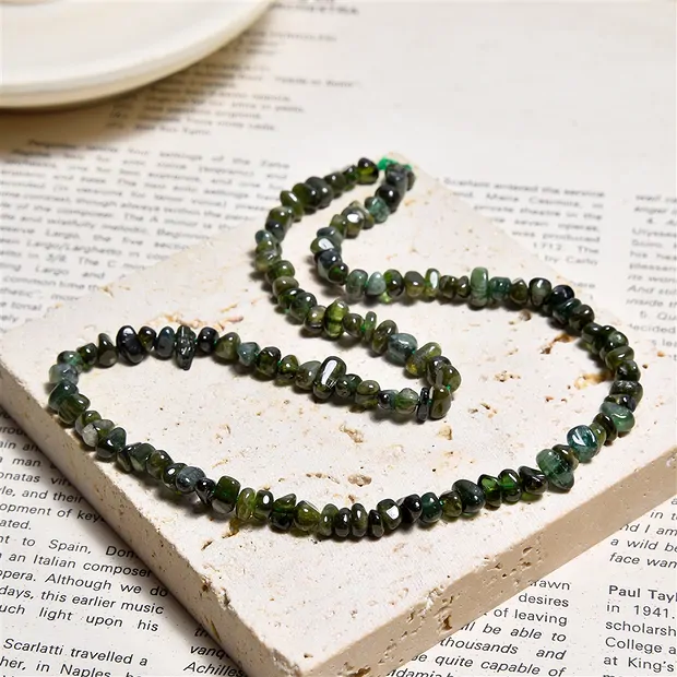 Rang de colliers Nuggets, Tourmaline (verte), 03-04 x 05-07mm | Marco Schreier