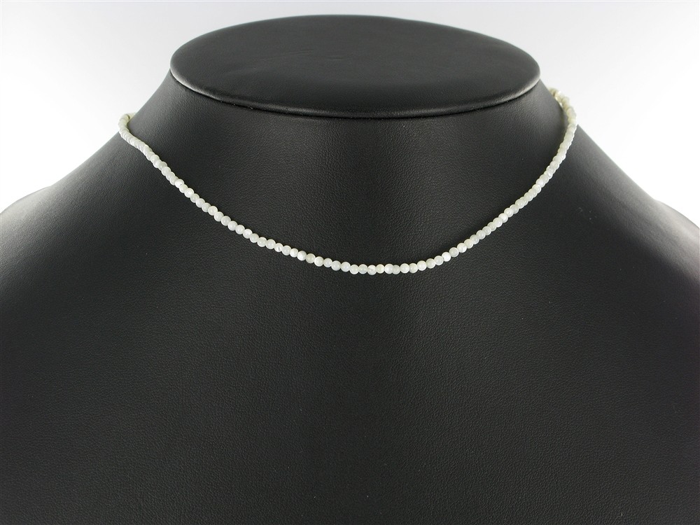 Rang de colliers boules, nacre (claire), 02mm | Marco Schreier