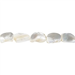 141750629620 Strand of nuggets, Mother of Pearl (light), 13-23 x 11-21mm | Marco Schreier