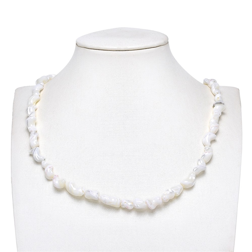 Strand of nuggets, Mother of Pearl (light), 08-15 x 06-09mm (38cm) | Marco Schreier