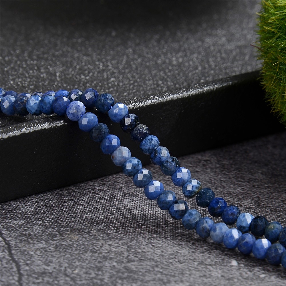 Filo di bottoni, Dumortierite, 03 x 04 mm, sfaccettato (39 cm) | Marco Schreier