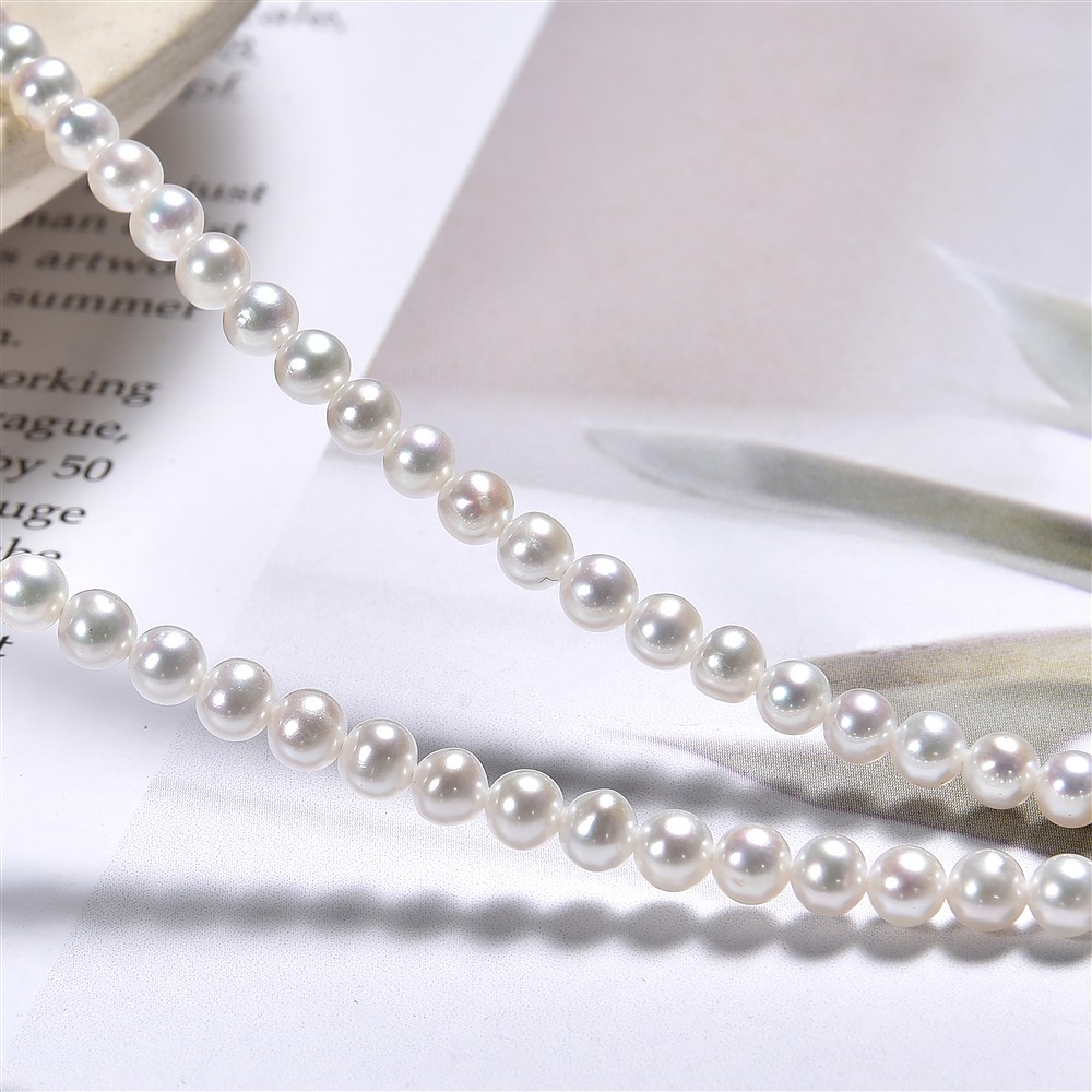 Round strand, freshwater pearl A+, cream-white, 04mm | Marco Schreier