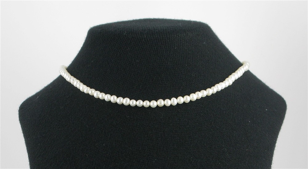 Round strand, freshwater pearl white-cream, 04 - 04.5mm | Marco Schreier