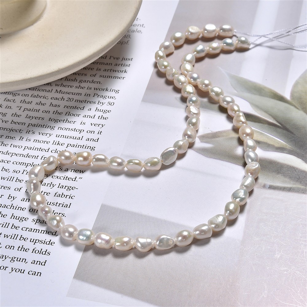 Strand freeform flat, freshwater pearl, white-cream, 06 - 07mm | Marco Schreier