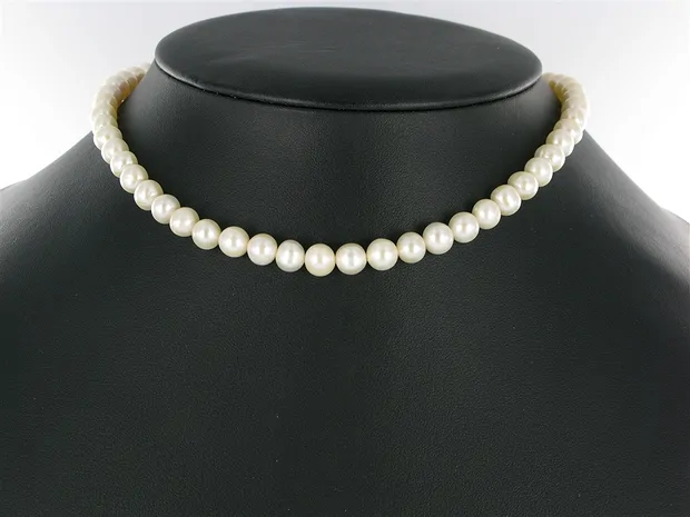 Rang de colliers Potatoe, perle d'eau douce AB, blanc-crème, 07-08mm (39cm) | Marco Schreier
