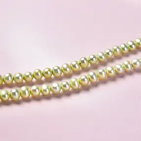 Rang de collier Potatoe, perle d'eau douce A, verte (teintée), 05mm | Marco Schreier