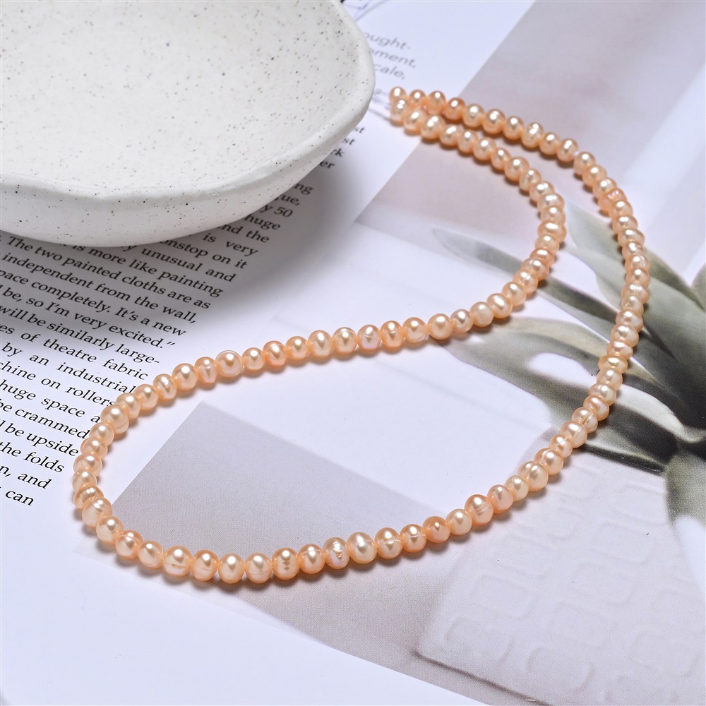 Round strand, freshwater pearls, 04,-04,5mm, salmon, 39cm | Marco Schreier