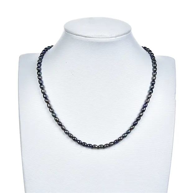 Rang de collier grain de riz, perle d'eau douce, pétrole (teintée), 05-06 x 03-04mm | Marco Schreier