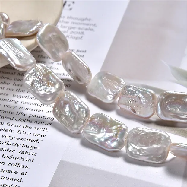 Rang de colliers rectangle plat, perle d'eau douce, crème-blanc, 18 x 13mm | Marco Schreier