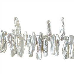 141841218016 Strang Stäbchen flach (Pi-Pa), Süßwasser-Perle weiß-creme, 05-12 x 21-31mm | Marco Schreier