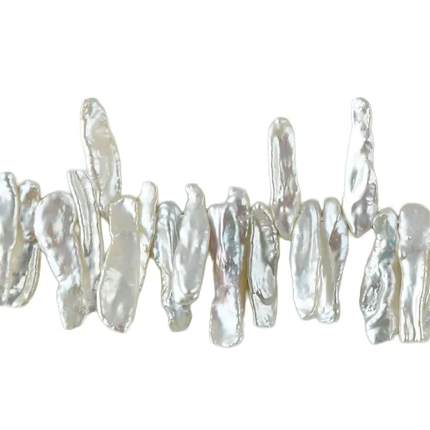 Strang Stäbchen flach (Pi-Pa), Süßwasser-Perle weiß-creme, 05-12 x 21-31mm | Marco Schreier