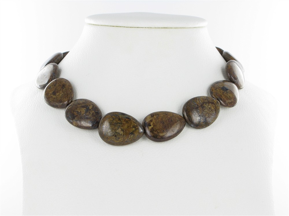 Rang de colliers goutte plate, Bronzite, 25 x 18mm | Marco Schreier