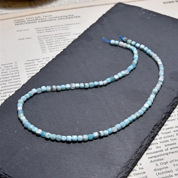 Cubo a fili, Larimar, 04 mm, sfaccettato | grossista gemme e pietre curative