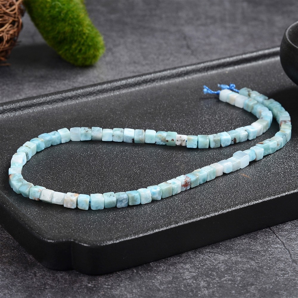 Strand of cubes, Larimar, 5 x 5 x 5mm (40cm) | wholesaler gems & healing stones