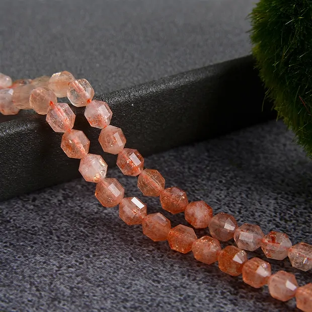 String Beads, Sunstone, faceted, 05mm (39cm) | wholesaler gems & healing stones