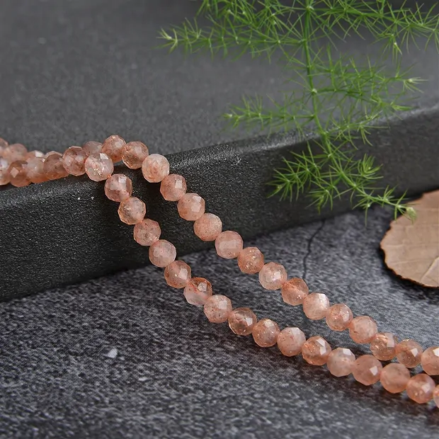 Tira cubo, piedra sol, facetada, 02.5mm (39cm) | Marco Schreier