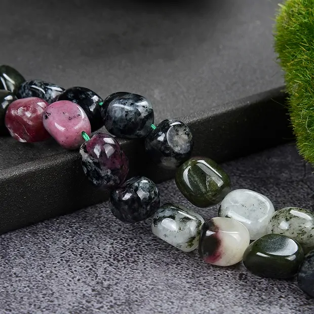 Rang de colliers Nugget, Eudialyte, 09 - 10mm (39cm) | Marco Schreier