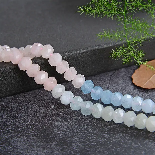 Collar de botones, berilo (Aguamarina, Morganita), 04 x 06mm (39cm) | Marco Schreier