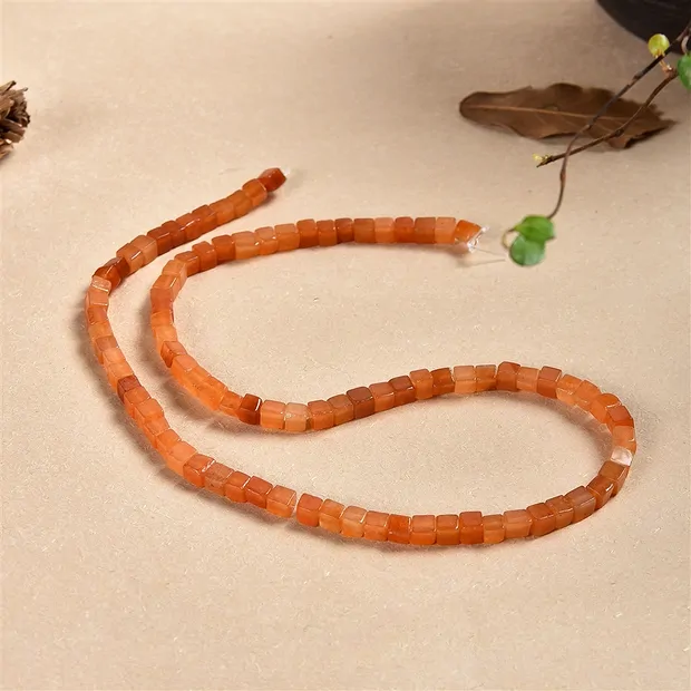 Strand cube, Aventurine (orange-red), 04mm | wholesaler gems & healing stones