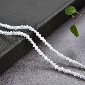 String Beads, Labrodorite (white), faceted, 03mm (36cm) | Marco Schreier