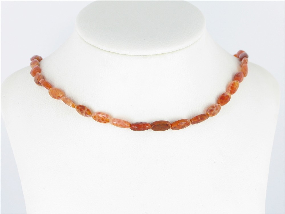 Rang de collier, Agate (serpentine) rouge (teintée), facettes, 12 x 06mm | Marco Schreier