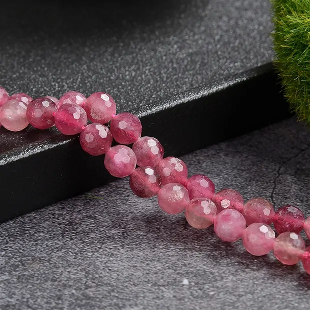 Rang de collier boules, tourmaline (rose), à facettes, 06mm (39cm) | Marco Schreier