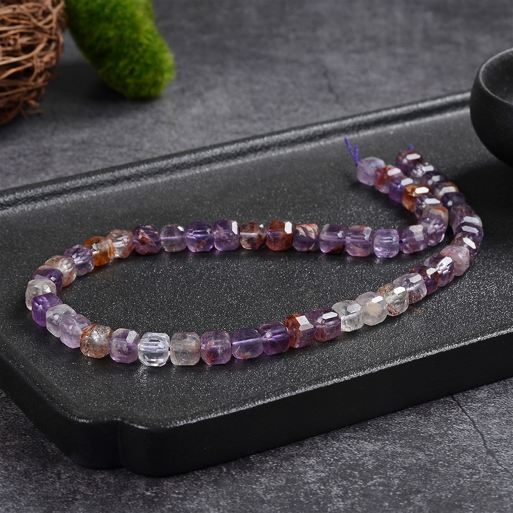 Cubo de cacoxenita, facetado, 08 x 08 x 08mm (39cm) | Marco Schreier