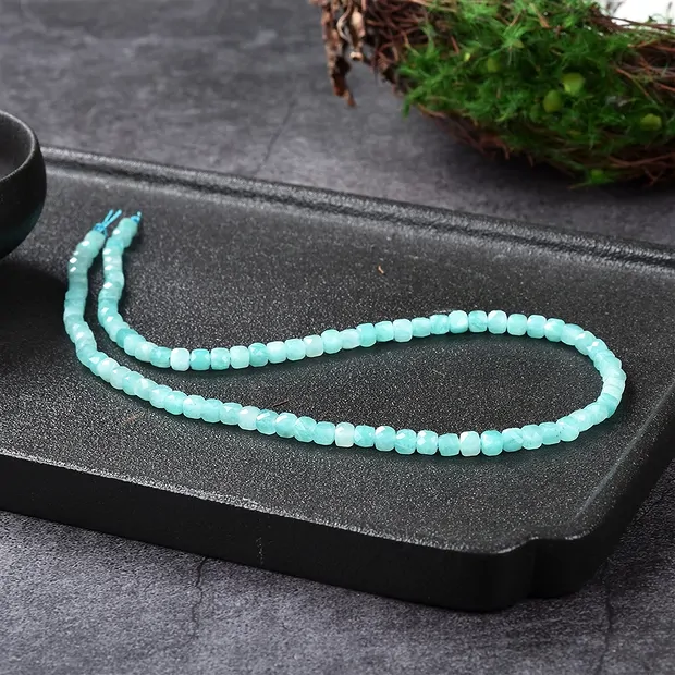 Stringed beads cube, Amazonite, 04mm, faceted (39cm) | Marco Schreier