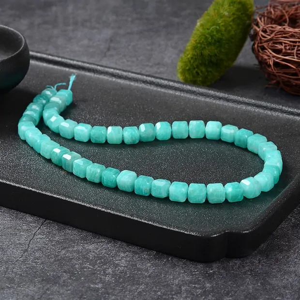 Strang Würfel, Amazonit, 08mm, facettiert | GH Edelsteine, Heilsteine & Schmuck