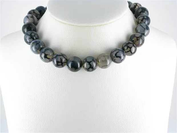 Rang de collier boules, Agate (serpentine) blanc-noir (teintée), 16mm | Marco Schreier