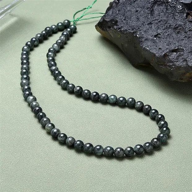 String Beads, Kyanite (stab.) dark green, 06mm (39cm) | Marco Schreier