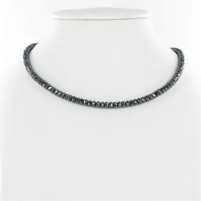 Rang de colliers, hématite, facettes, 04mm (39cm) | Marco Schreier