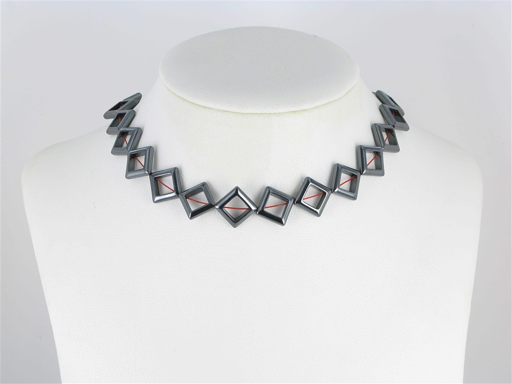 Rangs de colliers, hématite, 13 x 13mm | Marco Schreier