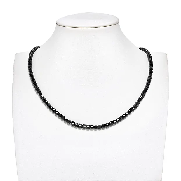 Rang de colliers, Spinelle (noir), 04mm, facetté (39cm) | Marco Schreier