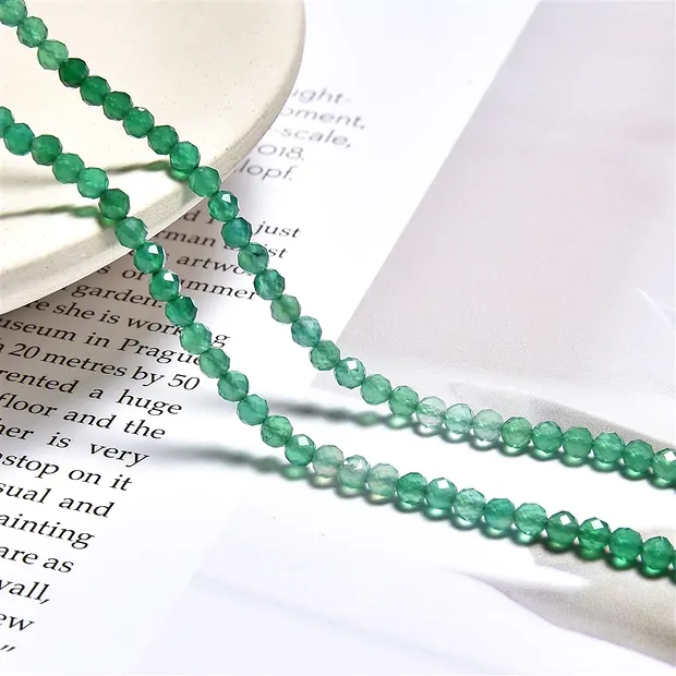 Cuentas preciosas, Ágata (verde), facetada, 03mm facetada (39cm) | Marco Schreier