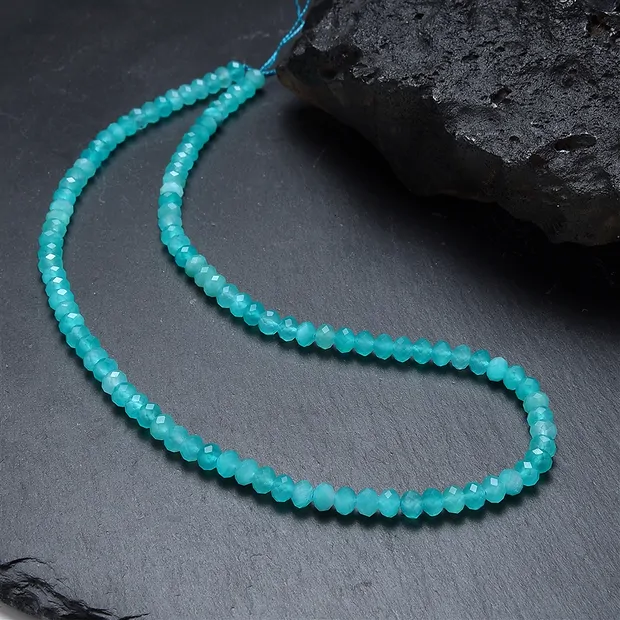 Botón de hebra, Amazonita (Xing-Jiang), 03 x 05mm, facetado (38cm) | Marco Schreier