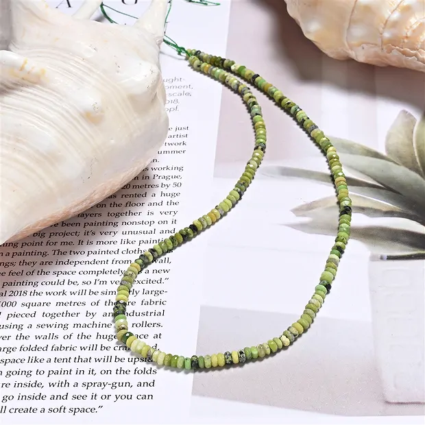 Bouton en fil, serpentine (lizardite), 04 mm, facetté | Marco Schreier