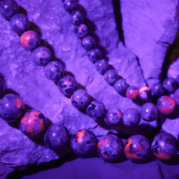 Strang Kugeln, Yooperlith, 10mm | Großhändler Edelsteine, Heilsteine & Schmuck