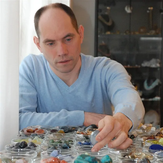 Kühni, Werner; von Holst, Werner: "Encyclopedia of stone healing" | Marco Schreier