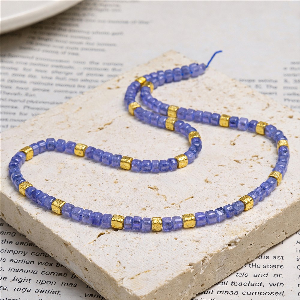 Cube (bar cut) percé dans le sens de la longueur, 3mm, doré (10 pcs/UC) | Marco Schreier