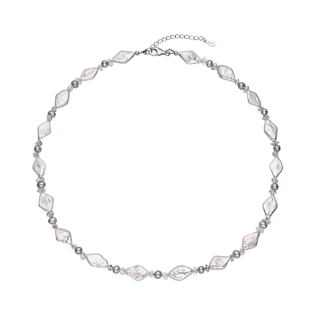 Collar de perlas de agua dulce y Cristal de roca, blanco/gris (forma de rombo/patata), rodinado | Marco Schreier