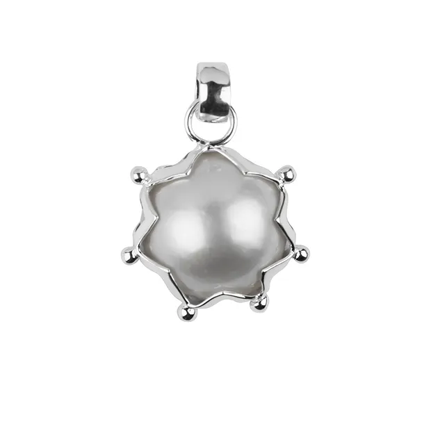 Pendentif Perle Mabe (blanche), monture dentelée, 3,0cm | Marco Schreier