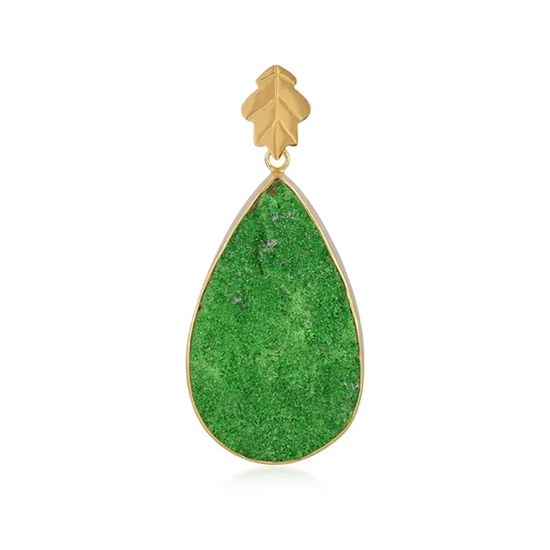 Uvarovite pendant, drop (50 x 30mm), 6.3cm, gold-plated | Marco Schreier